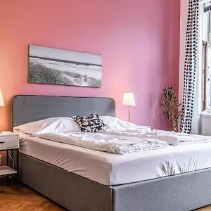  Apartament Lovely 1br Apt. Near Akh Hospital Austria